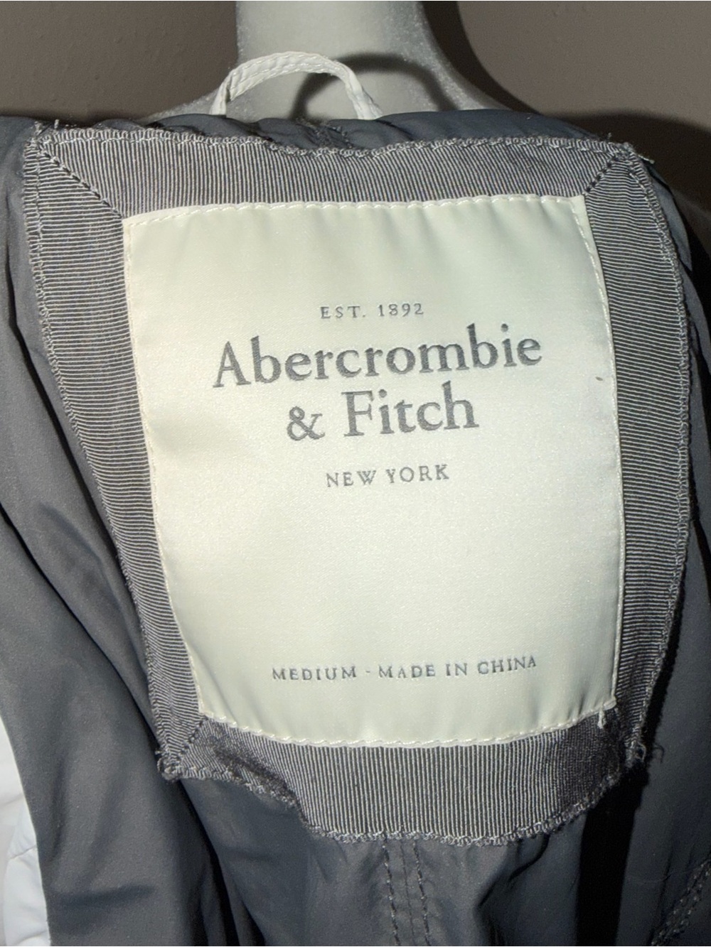 Vintage Y2K Abercrombie & Fitch 2000s Faux Fur Hooded Zip Up Puffer Jacket - Picture 10 of 13